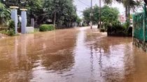 Lũ ở Quảng Nam đang lên nhanh, nhiều nơi bị chia cắt
