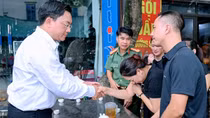 Thăm hỏi gia đình các nạn nhân trong vụ lũ cuốn, sạt lở đất tại Vĩnh Phúc