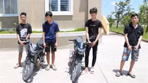 Nhóm “trẻ trâu” dụ nạn nhân mang xe đến giao lưu rồi cướp điện thoại