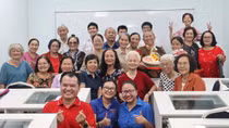 Khi người già đi học công nghệ