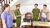 Khởi tố các đối tượng làm giả giấy thẩm định thiết kế xe