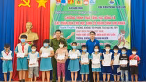 Người chiến sĩ Công an vùng biên hết lòng với dân nghèo