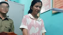 Cài đặt ứng dụng làm giả hóa đơn chuyển tiền, chiếm đoạt 8 cây vàng để đánh bạc