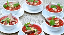 Thêm trường hợp tử vong vì ăn tiết canh lợn