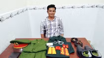 Mua trang phục trên mạng xã hội để giả danh Thượng tá Công an