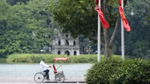 Hà Nội và TP Hồ Chí Minh ngày nắng ráo, chiều tối đổ mưa