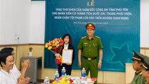 Nữ giao dịch viên ngân hàng cảnh giác ngăn chặn vụ lừa đảo