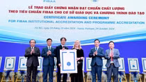 Trường Đại học Kinh tế Quốc dân nhận chứng nhận từ tổ chức đảm bảo chất lượng của Thụy Sỹ