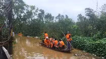 Hà Nội: Tạm ngừng cấp điện tại các điểm ngập úng