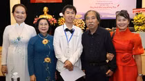 Cậu bé hiện thực hóa ước mơ trở thành nhà văn