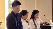 Bắt tay với Việt Á rút tiền nhà nước, 2 nữ nhân viên y tế bị phạt 16 năm tù