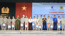 Ấn tượng với những chia sẻ của NS Xuân Bắc trong Trại giam Thanh Xuân