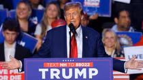 Bầu cử Mỹ 2024: Ông Trump đặt cược vào “quân bài” biên giới