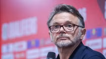 VFF chấm dứt hợp đồng với HLV Troussier