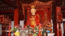 Chuyện "mặc áo, đội mũ" cho tượng Khổng Tử