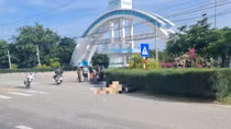 Hai vợ chồng gặp nạn trên đường đi đám tang