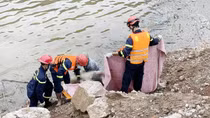 Tìm thấy thi thể bé gái sau 3 ngày bị lũ cuốn trôi