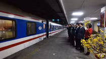 Chuyến tàu đêm giao thừa