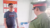 Lừa bán xe thanh lý của Hải quan để chiếm đoạt tài sản