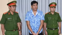 Nhậu nhẹt rồi đánh người, xúc phạm cán bộ Công an phường