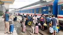 Đi lại kỳ nghỉ lễ 2/9: Người dân không lo thiếu tàu, xe