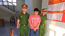 Bắt tạm giam người điều khiển tàu chở khách du lịch gây tai nạn trên sông Tiền