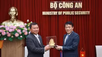 Bộ Công an Việt Nam và Bộ Nội vụ Vương quốc Campuchia thắt chặt hợp tác