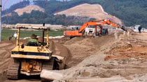 Khai thác đất lậu để thi công dự án nghìn tỷ ở Vũng Áng