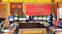 Bắt nhóm “lâm tặc”, nhiều cán bộ Công an được khen thưởng