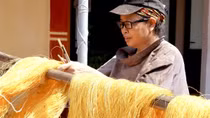 Giữ nghề truyền thống ở làng ươm tơ Cổ Chất