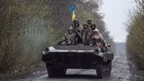Mỹ cắt viện trợ, Ukraine sẽ trụ được bao lâu?