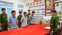 Bắt quả tang 4 đối tượng lừa bán thiên thạch với giá gần 20 tỷ đồng