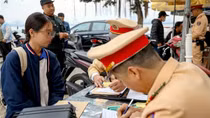 Công an Hà Nội xử lý hơn 2.200 học sinh vi phạm giao thông trong gần 1 tháng