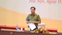 Thẩm tra báo cáo của Chính phủ về công tác đảm bảo trật tự an toàn giao thông