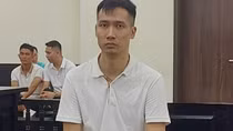 Lừa giúp khách nhận xe sớm, chiếm đoạt tiền tỉ chơi "tiền ảo"