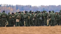 Tổng thống Nga Putin ký sắc lệnh tăng quân số giữa lúc xung đột leo thang