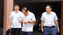Cựu Giám đốc Sở GD&ĐT Hà Tĩnh có mặt tại phiên tòa xét xử thổi giá thiết bị giáo dục
