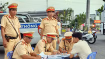 Tăng cường bảo đảm trật tự ATGT tại trung tâm miền Tây