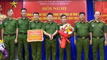 Khen thưởng vụ triệt phá đường dây cho vay lãi nặng gần 9.000 tỷ đồng