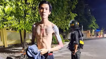 Tuần tra lúc nửa đêm, bắt quả tang nam thanh niên "lận lưng" súng ngắn