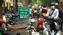 Còn vướng mắc, bất cập trong thí điểm trông giữ xe không dùng tiền mặt