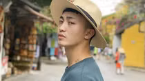 Nghệ sĩ múa đương đại Sùng A Lùng: Người rừng giữa phố
