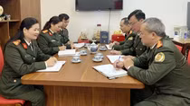 Làm hết việc chứ không hết giờ