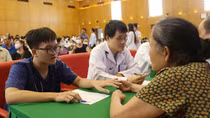 Hơn 1 nghìn người được khám tầm soát miễn phí bệnh tim mạch, thận