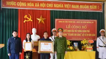 Trao Bằng Tổ quốc ghi công cho thân nhân Liệt sĩ Vi Văn Luân