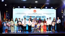 Tủ sách tiếng Việt góp phần phát triển văn hóa đọc, giữ gìn tiếng mẹ đẻ
