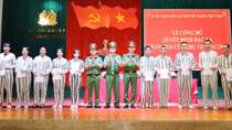 Trại giam Thanh Phong công bố đặc xá cho 67 phạm nhân