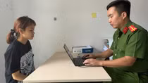 Nói xấu nhau trong quá trình học tập, nữ sinh cầm dao bầu đâm bạn