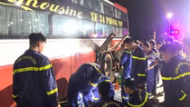 Chui xuống gầm kiểm tra phanh, phụ xe khách bị xe đè tử vong