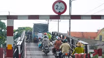 Nỗi lo từ những cây cầu sắt hơn 50 năm tuổi